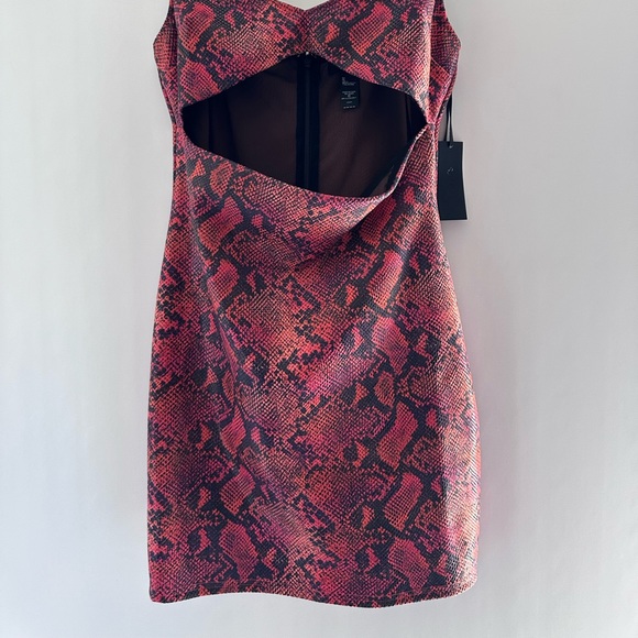 Reddish snake skin dress NWT Sz medium - Picture 2 of 3